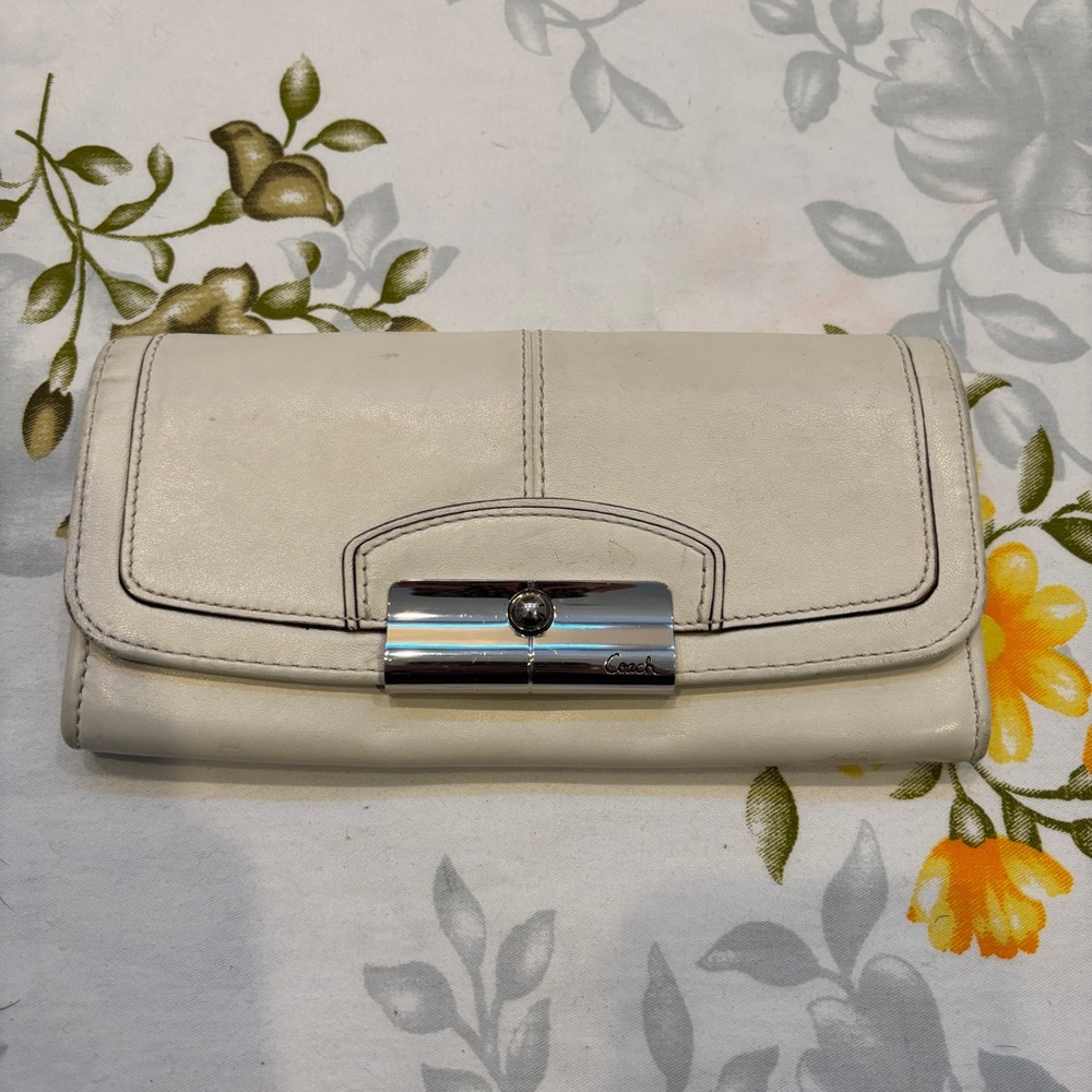 Coach Off White Leather Wallet